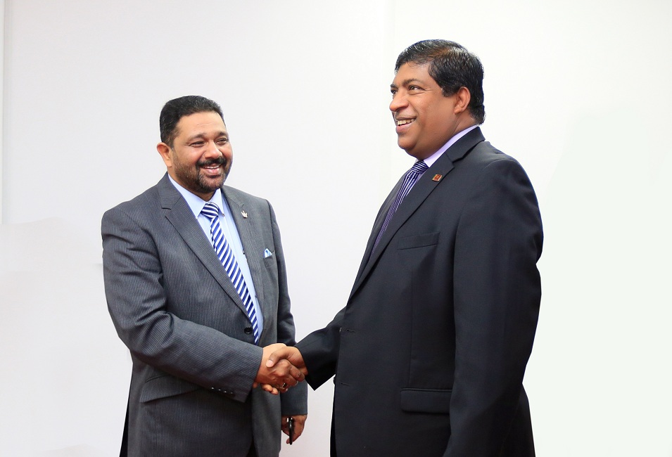 ලෝකේ කොයි කොනක හිටියත් අපරාධකරුවන්ට  දැඩි දඩුවම් ලබාදිය යුතුයි - ඇමති රවී 
