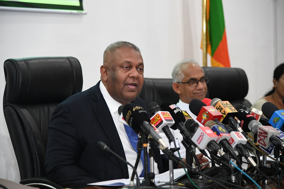 ලංකාවේ දැන් තියෙන්නේ ආර්ථික අර්බුදයක් නොවෙයි : ආර්ථික අභියෝගයක් - ඇමැති මංගල 