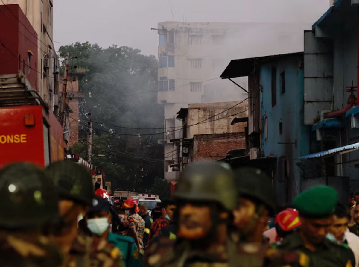 බංග්ලාදේශ ඇඟලුම් කම්හලක ගින්නක්; 16ක් මරුට; මරණ සංඛ්යාව තවත් ඉහළ යා හැකියි