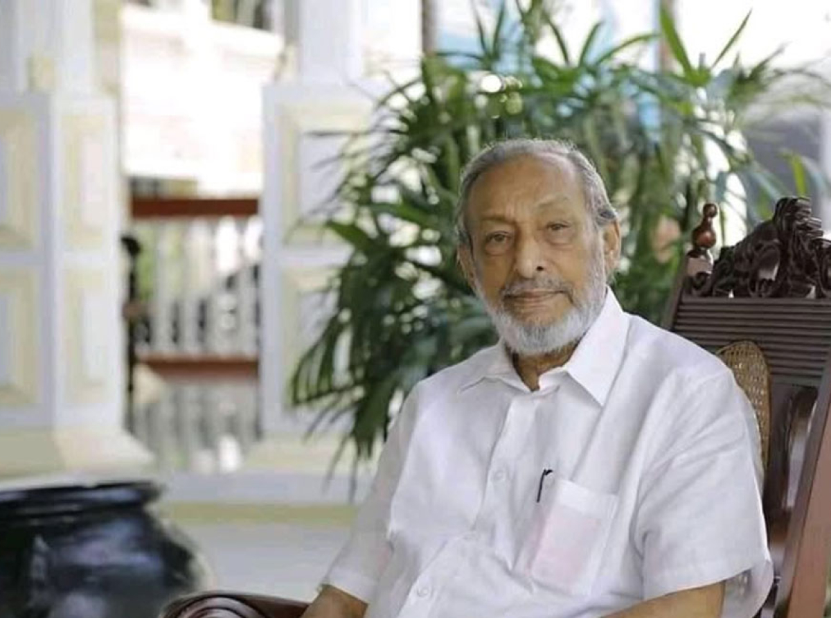 වාසුදේව නානායක්කාර ජිවතුන් අතරද ?