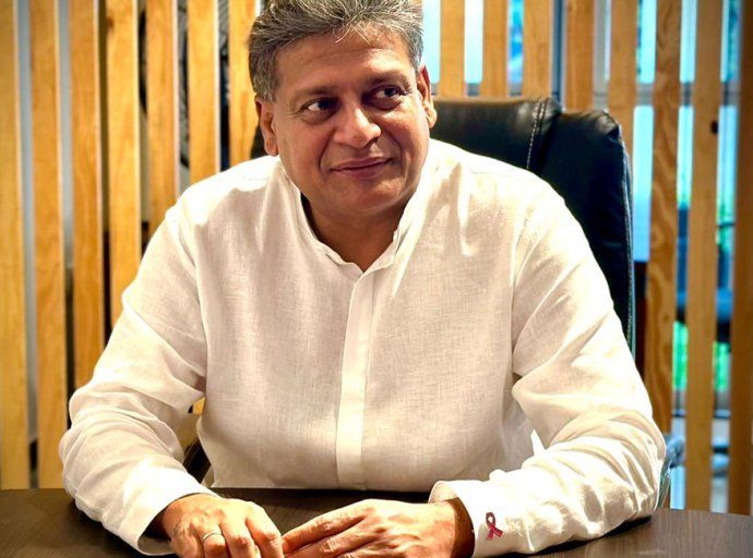 පියයුරු පිළිකාව පරාජය කිරීමට එක්වන ලෙස දිලිත් ශ්‍රී ලාංකේය කාන්තාවන්ගෙන් ඉල්ලා සිටියි