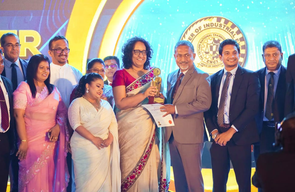 රජය සහ පෞද්ගලික අංශ එක්ව කටයුතු කිරීම අත්යවශ්යයි - අගමැතිනිය