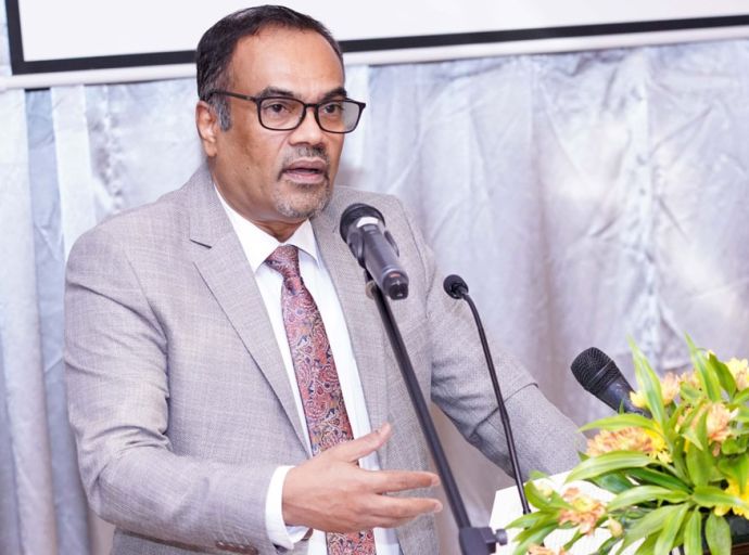 'වැඩ කරන ජනතාවට ගෞරවනීය සේවාස්ථානයක් සහතික කිරීමට රජය කැපවී සිටිනවා'- කම්කරු අමාත්‍ය අනිල් ජයන්ත ප්‍රනාන්දු