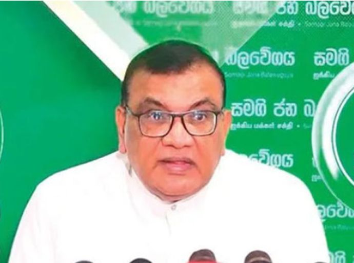 'නුගේගොඩ රැළියට සජබෙ කවුරු හරි යනවා'