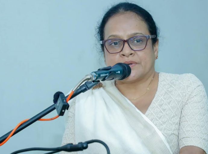 අලුත් ම අතරමැදි ව්‍යාපාරික පන්තියකට වාසි සැලසෙන ආණ්ඩුවේ උප්පරවැට්ටිය - රොහිණී කවිරත්න හෙළි කරන්නී ය