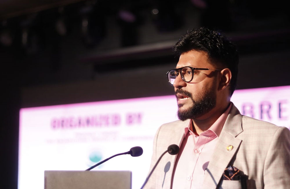 පියයුරු පිළිකා වැළැක්විමට නවලෝක රෝහල සහ රාජපුත්‍ර පදනම එක්ව ප්‍රජා සත්කාරක සේවයක්