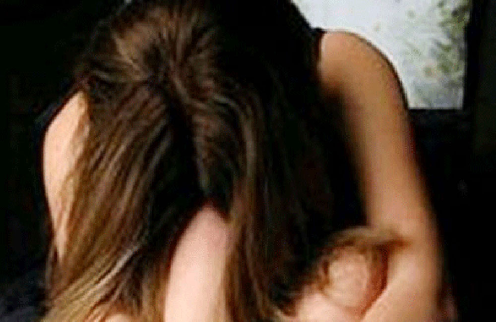 ළමා නිවාසයකින් දැරියන් රවටාගෙන ගොස් අතවර කළ පරිවාස නිලධාරියා මාට්ටු !