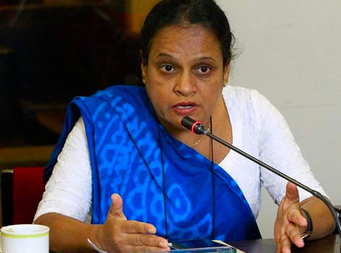 'ආධුනික මුදල් අමාත්‍යාංශ ලේකම් අතින් සිදු වූ වරද නිවැරදි කරන්න මැදිහත් වන්න' -රෝහිණී කවිරත්න ඉල්ලයි