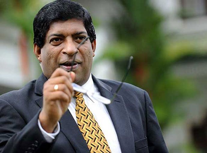 අනුමැතියකින් තොරව ශ්‍රී ලංකාව ණය පැහැර හැරීම: රටම කම්පනයට පත් කළ තීරණයක් - රවී කරුණානායක