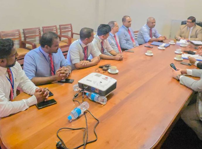 රජයේ වෛද්‍ය නිලධාරීන්ගේ සංගමය විපක්ෂය සමග සාකච්ඡා කරයි