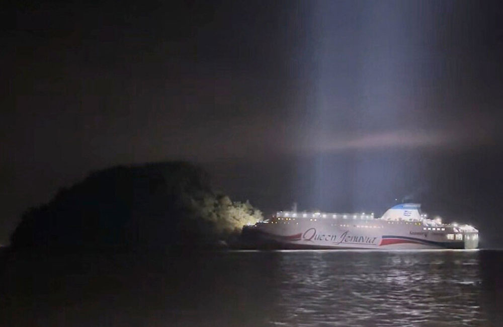 දකුණු කොරියාවේ මගී නැව් අනතුරක්; කපිතාන් ජංගම දුරකතනයේ ප්‍රවෘත්ති බලලා