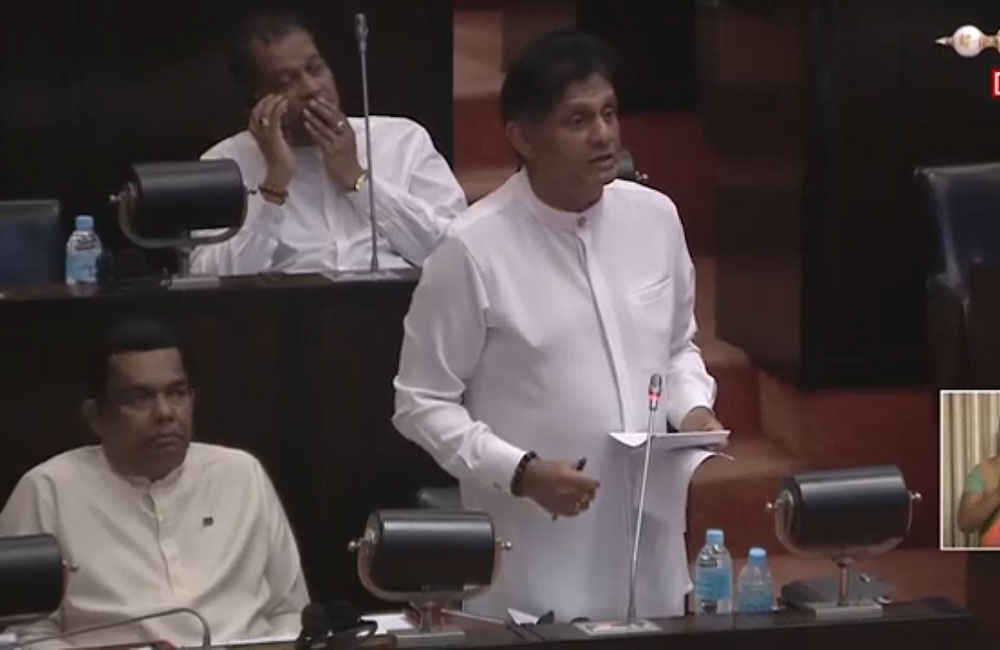 ගොවියාට ස්ථාවර මිල සේ ම පොහොර සහනාධාරය පවා හරියට දෙන්න රජයට බැරි වෙලා