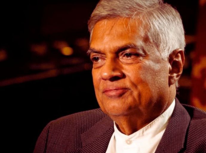 හිටපු ජනපති රනිල්ගේ රට සවාරිය ගැන 50කගෙන් ප්‍රකාශ