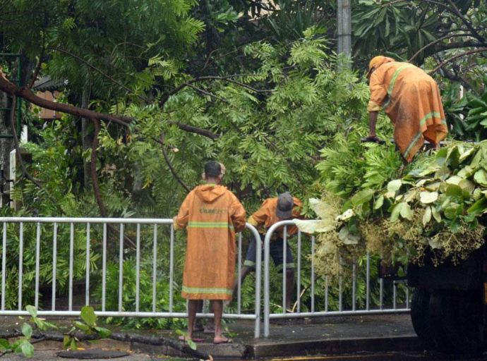 අයහපත් කාලගුණයෙන් පුද්ගලයින් 09කට දිවි අහිමි වෙයි