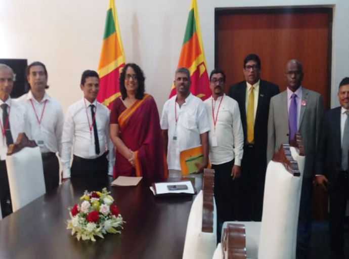 උතුරු නැගෙනහිර සිංහල මාධ්‍ය පාසල් ගුරු සහයකවරුන්ට එම පාසල්වලට ම පත්වීම්