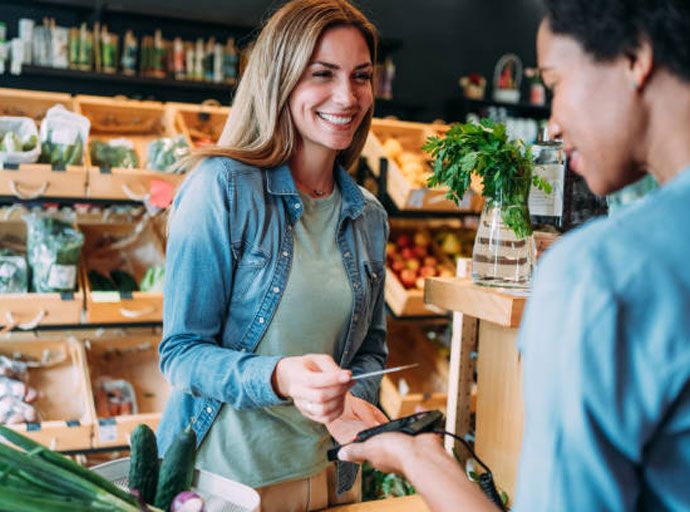 හිනාවෙලා කතාකරන්න