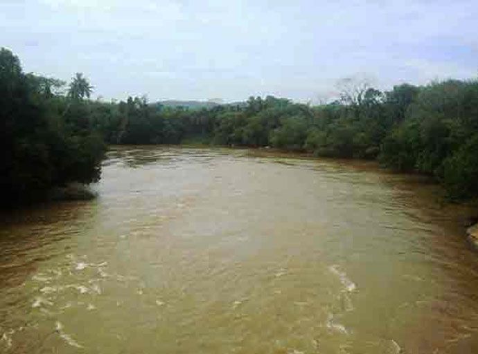 අනතුරු ඇඟවීමයි : කැලණි ගඟේ දකුණු ඉවුරේ ජල මට්ටම ඉහළට