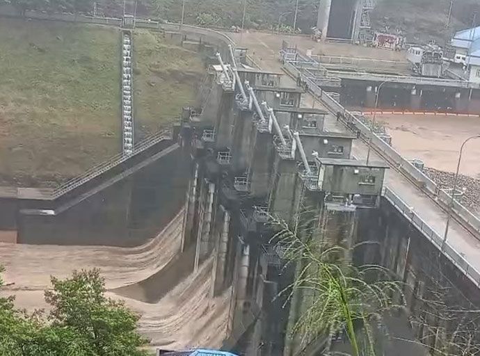 මොරගහකන්ද සහ කොත්මලේ වේලි කැඩී යාමේ අවදානමක් නෑ - DMC