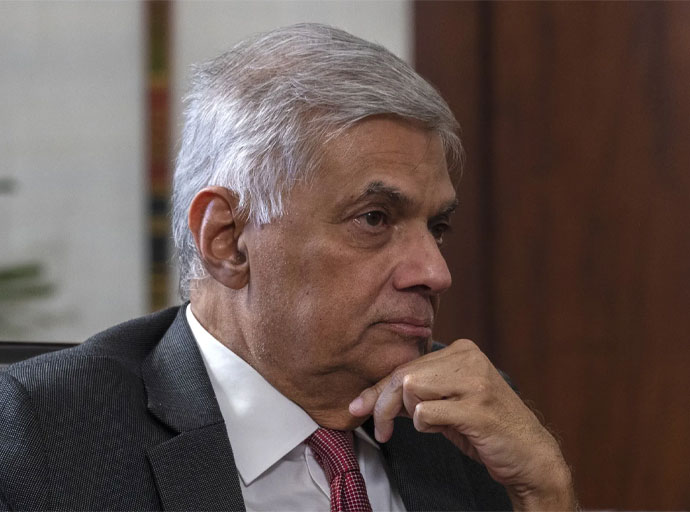 රනිල් විපක්ෂ නායකයින් කැඳවීමට යයි