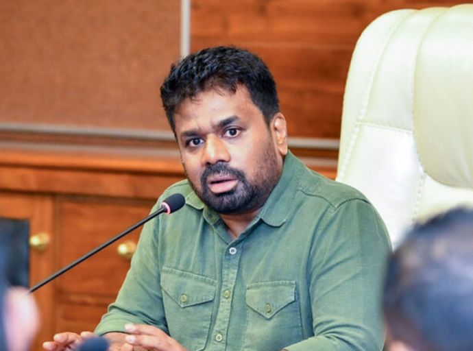 ‘අධි අවදානම් ප්‍රදේශවලින් ඉවත් නොවන පිරිස් බලෙන් ඉවත් කරන්න’- ජනාධිපති