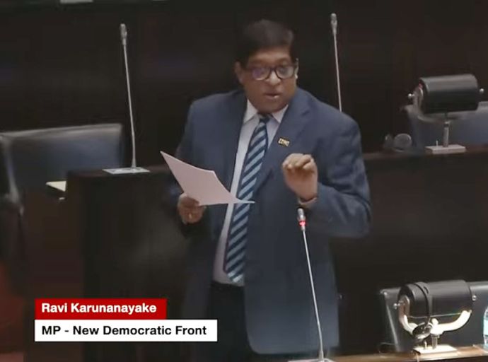 බැදුම්කරේ ගැන රවීගෙන් තරු විසිවෙන හෙලිදරවුවක්