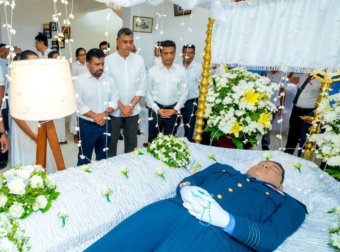 ජනපති අනුර ඇමති නලින්ද එක්ක ගිය ගමන!  