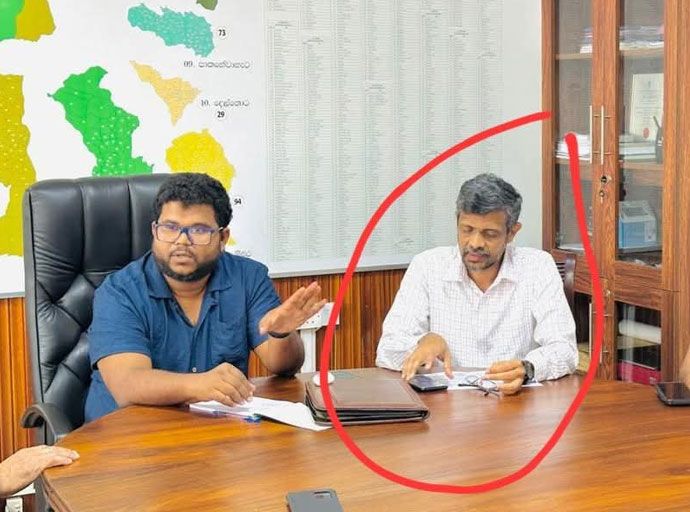 මහනුවරට අළුත් මහ දිසාපතිවරයෙක් ?