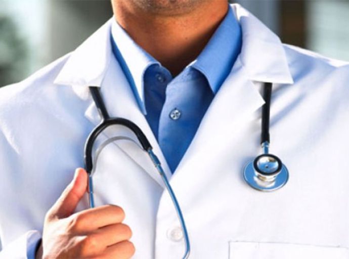 රෝගීන් 38කට අතවර කළැයි එංගලන්තයේ වෛද්‍යවරයෙකුට චෝදනා