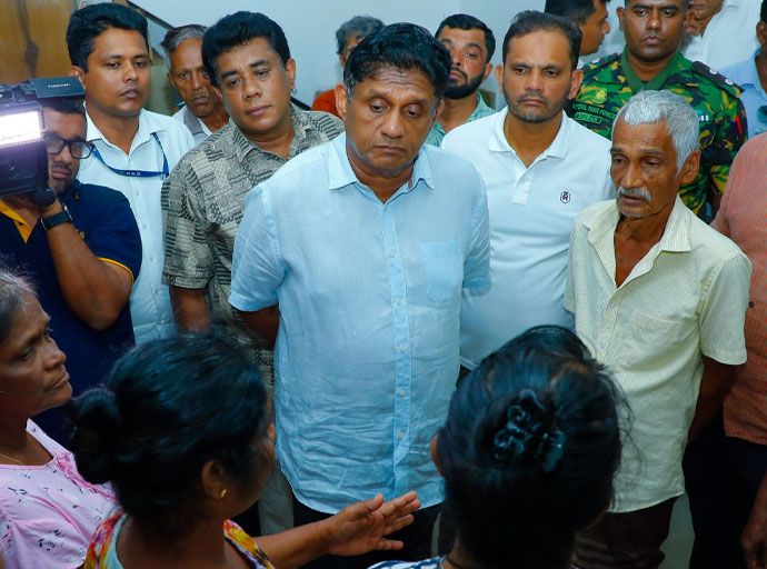  විපක්ෂ නායකවරයා, ආපදා නිසා හානියට පත් තුල්හිරිය ප්‍රදේශයේ ජනතාව මුහුණ දෙන ගැටලු සොයා බලයි