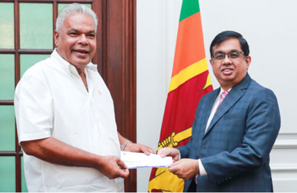 ආපදා අරමුදලට ඩඩ්ලිගෙන් කෝටි දහයක්