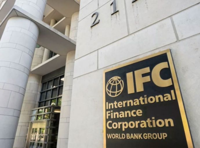 අභ්‍යන්තරය දෙස පමණක් බලා ශ්‍රී ලංකාවට පොහොසත් විය නොහැකි බවට IFC කියයි