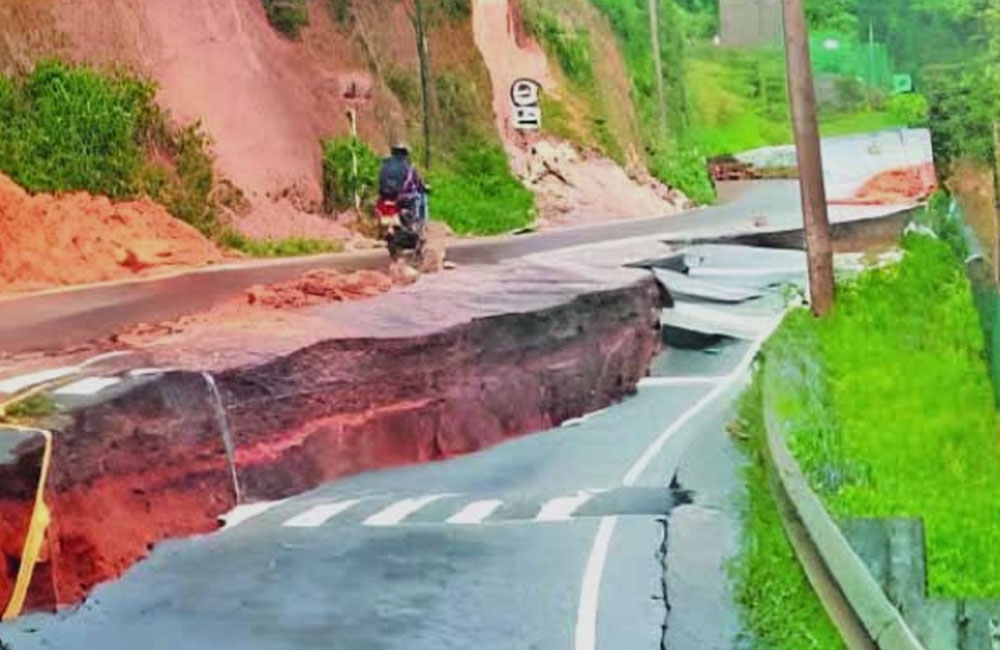 දිත්වා නිසා මාර්ග සංවර්ධන අධිකාරියට රු.බි. 75 ක පාඩුවක්