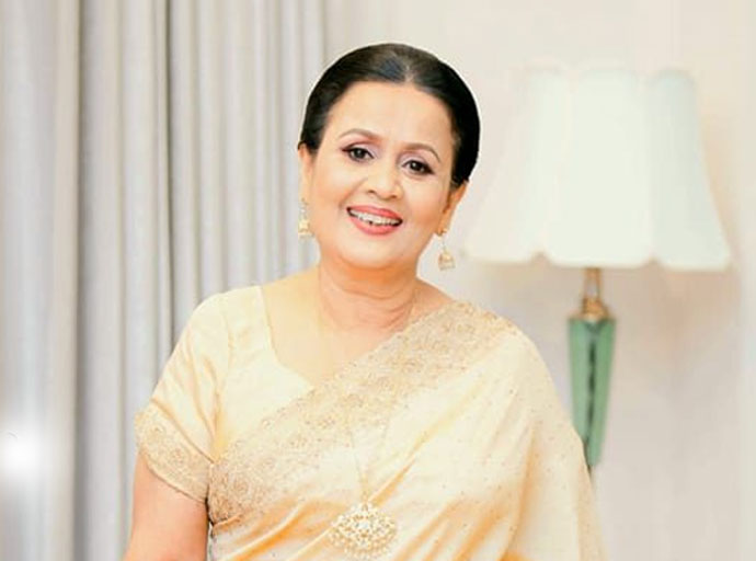 “මගේ රූපය එන්න එන්නම මාලිනී අක්කගේ රූපයට සමාන වෙනවා” - දමයන්ති ෆොන්සේකා (video)