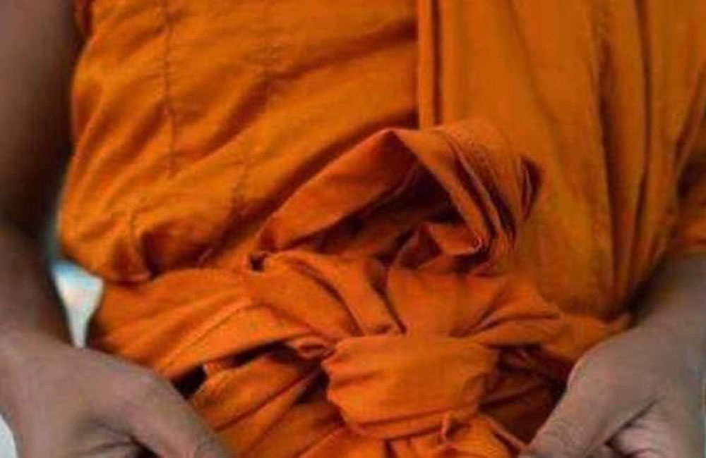 හුනුපොළගම වජිර ශ්‍රී නම් චිවරධාරියකුට විරුද්ධව CIDයට පැමිණිල්ලක්