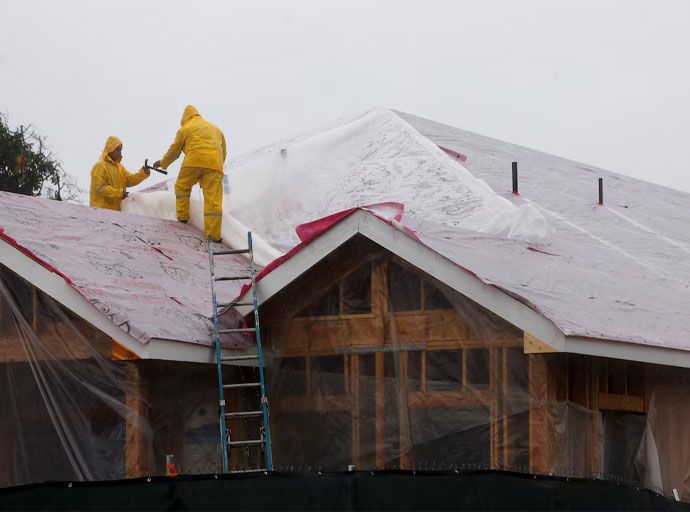 දකුණු කැලිෆෝර්නියා කලාපයේ නත්තල් කුණාටු සහ ධාරානිපාත වැසි