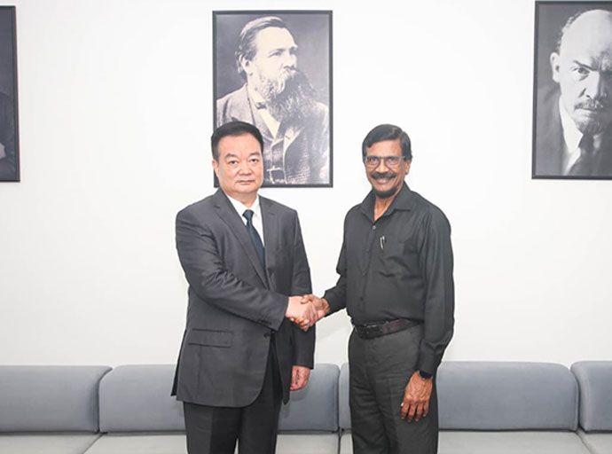 අනුර ගහපු ගිවිසුම් චීනෙන් ඇවිත් මතක් කරයි