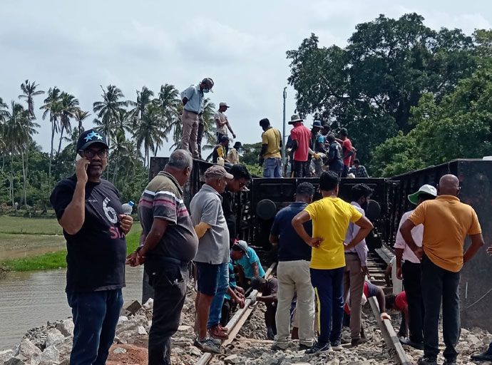 දිවුලපිටිය සහ මීරිගම NPP නියෝජිතයෝ පුත්තලම දිස්ත්‍රික්කයේ දින තුනක ශ්‍රමදානයක්