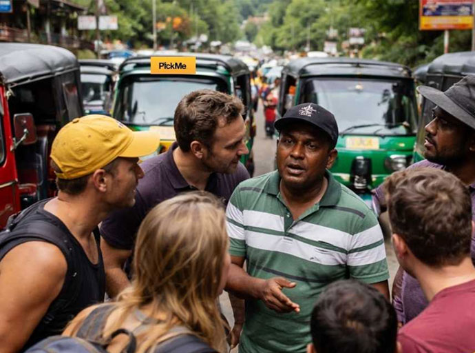 නීතියේ ආධිපත්‍යය ඇල්ලේ කුණු බක්කියට; ආණ්ඩුව මර නින්දේ