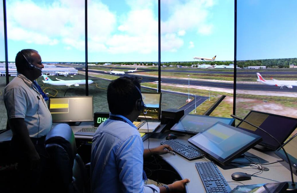 නව රෙගුලාසියට ගුවන් ගමන් පාලකවරුන්ගේ අප්‍රසාදය