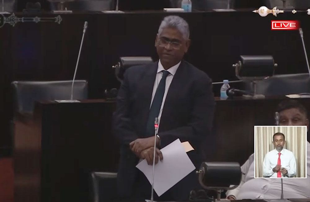 කොළඹ වරාය නගර සංශෝධන පනතින් මෙරට ආර්ථිකයට බරපතළ අවදානමක්; ෆයිසර් මුස්තෆා අනතුරු අඟවයි