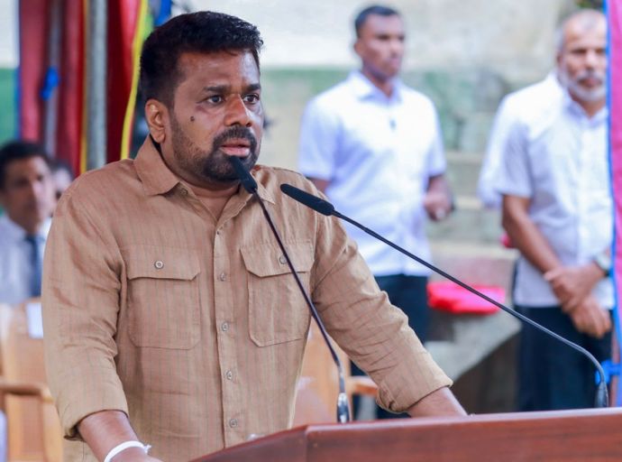 බිඳ වැටුණු ජන ජීවිතය කඩිනමින් යළි ඇරඹීමට ලබා දිය හැකි සෑම අනුග්‍රහයක්ම ලබා දෙනවා - ජනාධිපති