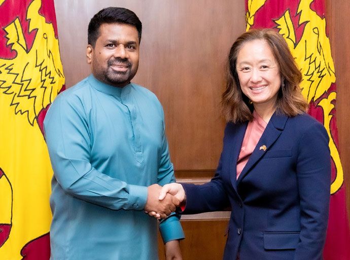 දිවයිනෙන් සමු ගැනීමට පෙර ජූලි චන්ග් ජනපති හමු වෙයි