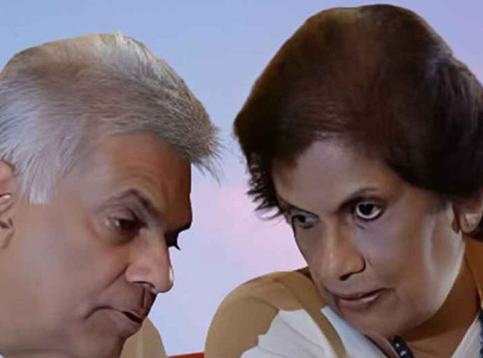 ගෙට ගිනි තියද්දී පැනලා ගිය හැටි රනිල් හෙළි කරයි