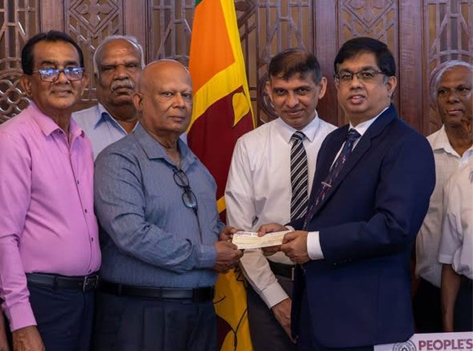 රට නගන්න මහජන බැංකු විශ්‍රාමික සංගමයෙන් ලක්ෂ 45ක්