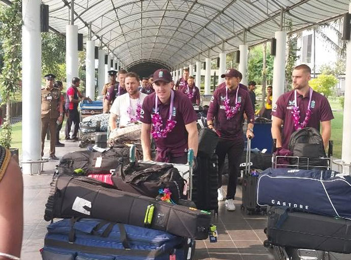 එංගලන්ත ක්‍රිකට් කණ්ඩායම, ශ්‍රී ලංකාවට 