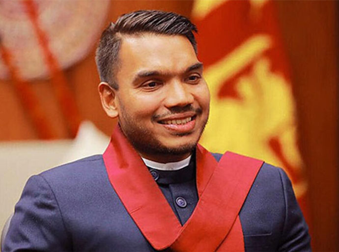 මේ ආණ්ඩුව නීතිපතිවරයා හා අධිකරණ පද්ධතිය බිය ගන්වන්න උත්සාහ කරනවා - නාමල් රාජපක්ෂ