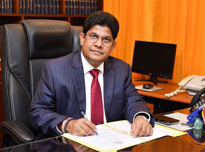 පාර්ලිමේන්තු නියෝජ්‍ය මහ ලේකම් චමින්ද කුලරත්නගේ වැඩ තහනම්