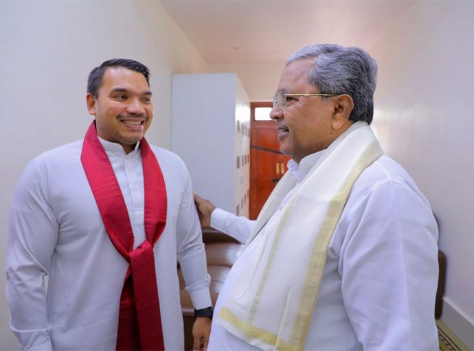නාමල්, කර්ණාටක ප්‍රාන්තයේ  ප්‍රධාන අමාත්‍ය සිද්ධරාමයියා  හමුවෙයි