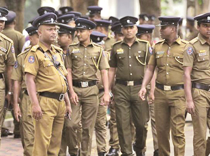 පූර්ණ පොලිස් සේවාවකට තව නිලධාරීන් 32,000ක් අවශ්‍ය යි - පොලිස්පති ප්‍රියන්ත වීරසූරිය