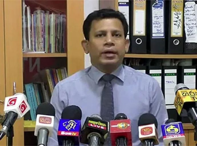 සෞඛ්‍ය අමාත්‍යවරයා සාකච්ඡා කරන්නෙ දේශපාලනිකව අවනත වන අය සමග විතරයි - රවි කුමුදේශ්